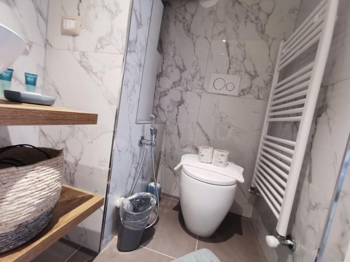 Torino Vacancy San Tommaso Suite Bagian luar foto